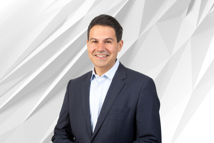 18--230522_corporate_picture_massimo